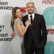 Video: el vestido hot de la China Su�rez que hizo arder la alfombra roja de Ibiza
