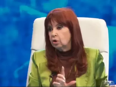 Cristina le anunci� por televisi�n a Kicillof que ser� candidata en la Tercera Secci�n Electoral. (Foto: web)