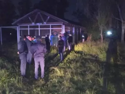 Funcionarios policiales trabajaron en el lugar donde ocurri� el hecho. (Foto: NA)