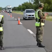 Circulaba en una camioneta con casi 50 kilos de droga ocultos en un lugar ins�lito