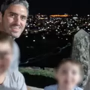 Mat� a su pareja, asesin� a sus hijos y se suicid� arroj�ndose a un cami�n