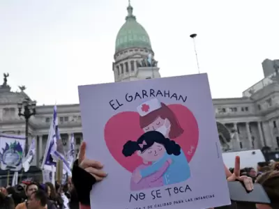 Protesta del personal del Hospital Garrahan en el Congreso.