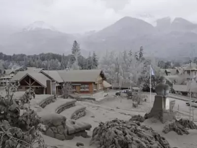 La erupci�n del volc�n Puyehue afect� a Villa La Angostura.