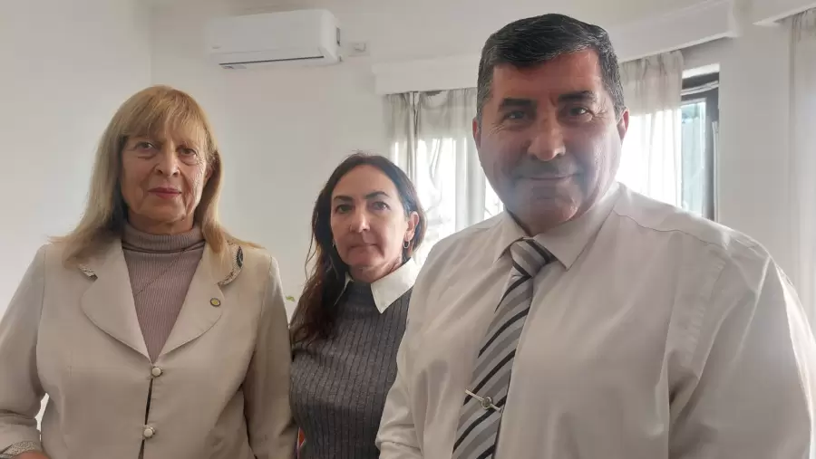Licenciados Hilda Fadin, Jorge Nicol�s Cortez y Fabiana Calabr�.