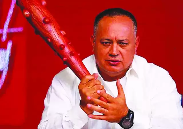 El infame Diosdado fue confrontado en su programa -con el mazo dando-