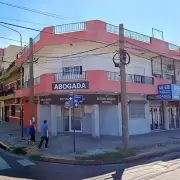 Ataque salvaje en un estudio jur�dico: un cliente acuchill� a su abogada y huy�