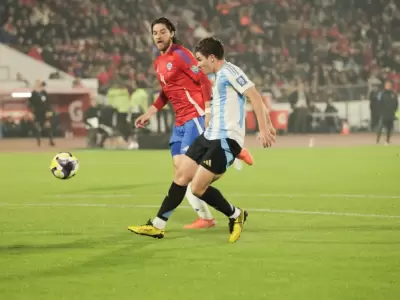 Juli�n �lvarez marc� un golazo.