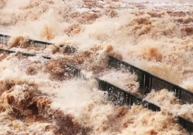 Las lluvias obligan a cerrar accesos en Iguaz�.