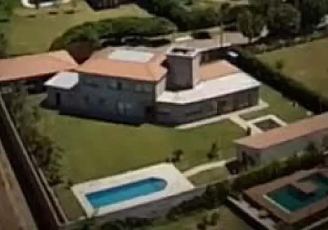 La mansi�n del ex jefe comunal Luis Lobos se remat� al servicio de la DGE.