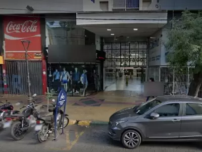 Una joven pareja fue encontrada sin vida en un departamento de alquiler temporario de una galer�a c�ntrica de Mendoza/ Fuente Google Maps