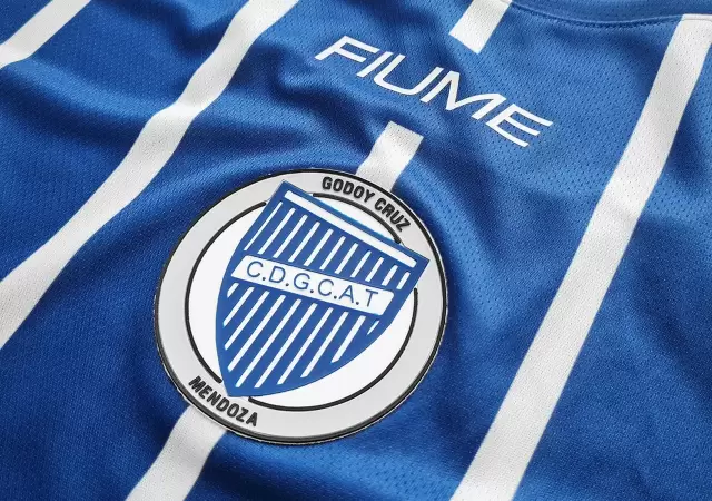 Godoy Cruz tiene una nueva casaca.