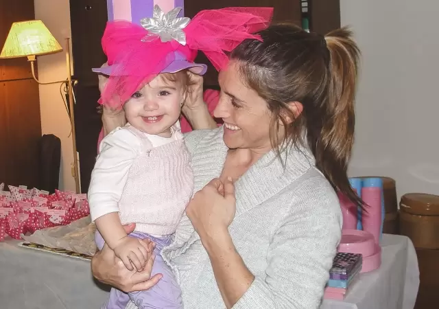 Soledad Pastorutti celebr� los 15 a�os de su hija mayor.