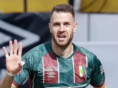 Bucca llega a Mendoza para firmar su contrato.