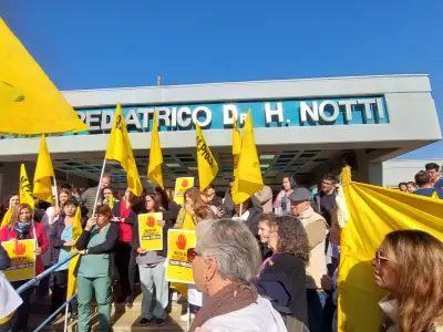 El Notti abraza al Garrahan: fuerte denuncia por salarios y crisis en salud p�blica