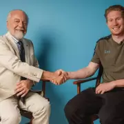 El nuevo rey lleg� a Napoli: Kevin de Bruyne fue recibido por una multitud