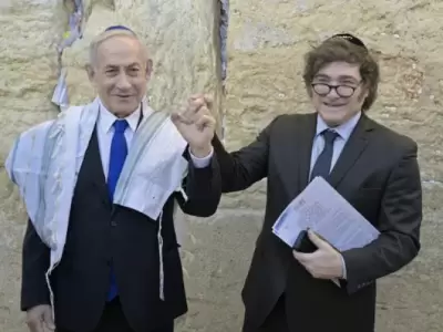 Milei volvi� a despedirse de Israel en el murall�n religioso, pero no lo hizo solo.