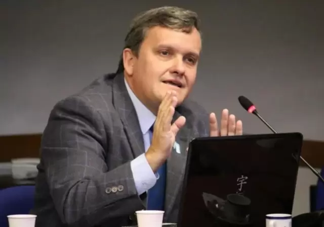 El economista Aldo Abram fue entrevistado en el programa Sin Verso. (Foto: archivo web)
