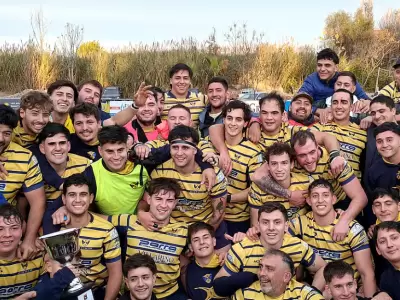 Tacur� es el campe�n de la Copa del Plata y sue�a con el ascenso