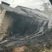 Tragedia: iba a celebrar el Día del Padre con su hija, volcó la camioneta y la nena murió