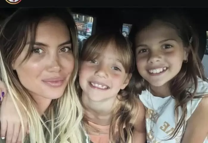 Wanda Nara junto a Francesca e Isabella.