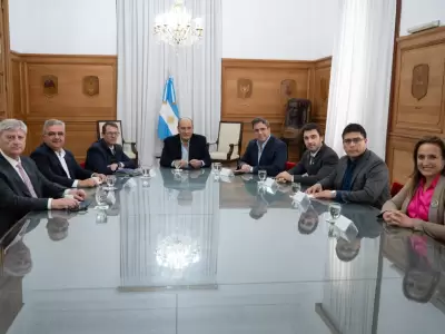 Gobernadores de todo el pa�s se reunieron con Francos y exigieron recursos para infraestructura y viviendas.