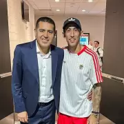Tras el caliente Boca - Benfica, vino el abrazo entre Riquelme y Di Mar�a