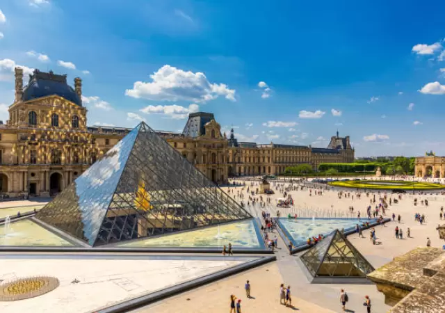 Museo del Louvre, Pars.