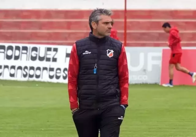 Juan Manuel Sara renunci� como DT del Deportivo Maip�.