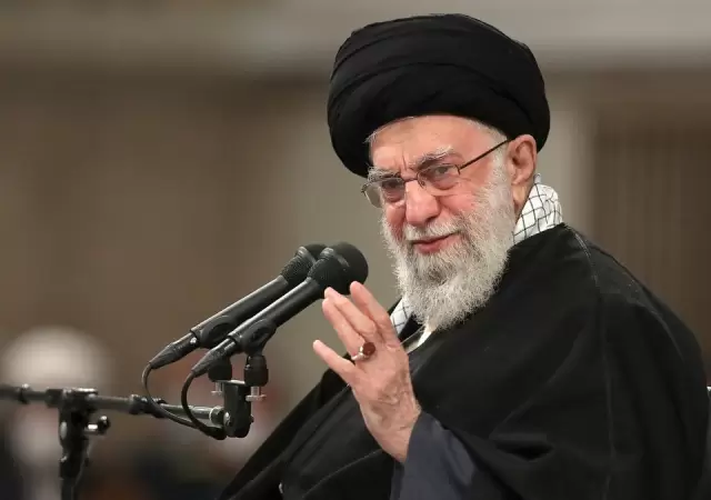 Ali Jamenei ha comenzado a mostrarse m�s activo con mensajes de arenga para atacar a Israel sin descanso.