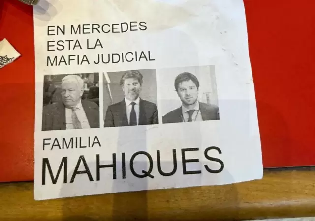 Panfletos intimidatorios.
