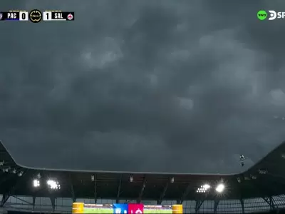 La tormenta el�ctrica oblig� a la suspensi�n moment�nea del duelo