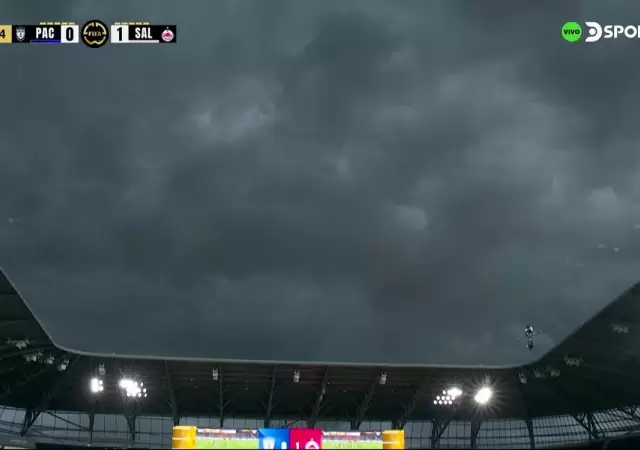 La tormenta el�ctrica oblig� a la suspensi�n moment�nea del duelo