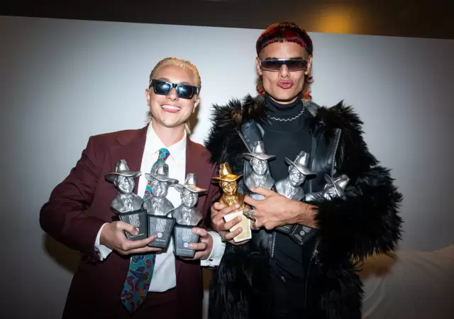 Ca7riel y Paco Amoroso ganaron siete Premios Gardel 2025.