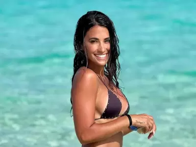 Antonela Roccuzzo deslumbra desde la costa de Florida.
