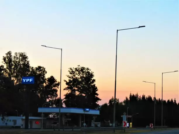 YPF.