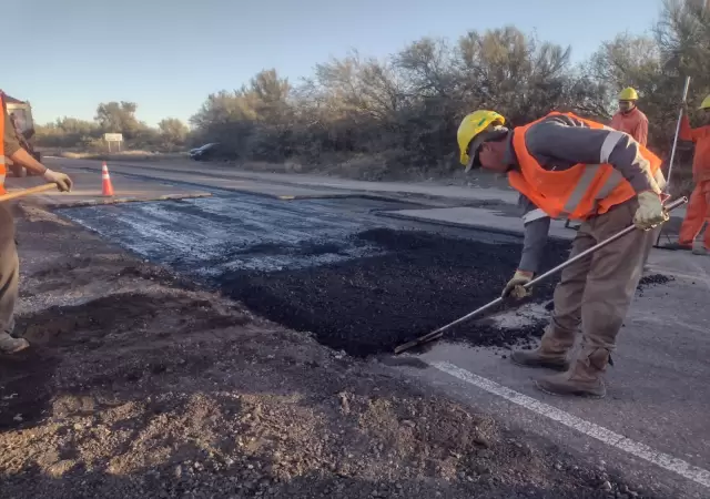Arreglos en rutas de Mendoza.
