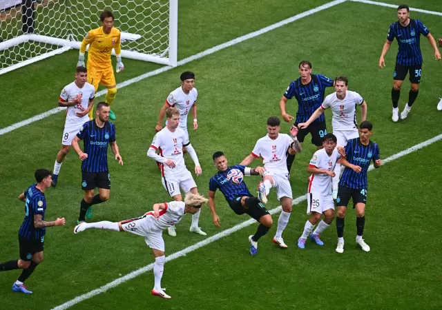 Ojo River, Inter venci� a Urawa por 2 a 1 y lleg� a la cima del grupo