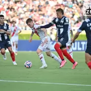 River probó por todos lados, pero no pudo con el Monterrey
