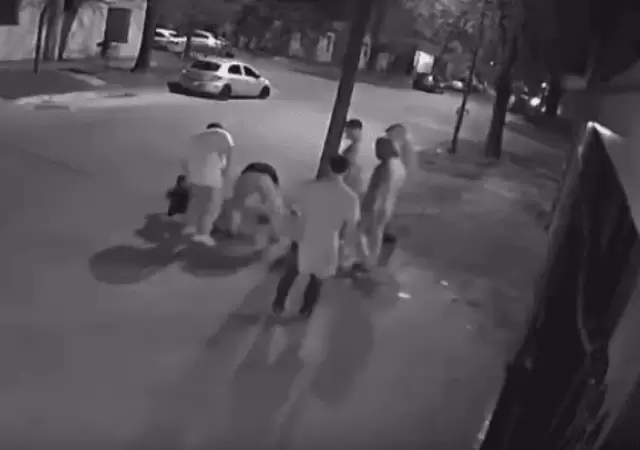 Ataque de patota a un adolescente.