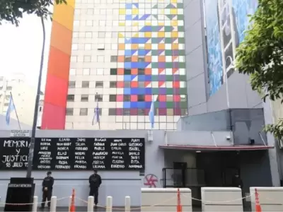 La Polic�a de la Ciudad despleg� un fuerte operativo en 19 puntos clave vinculados a la comunidad israel�.