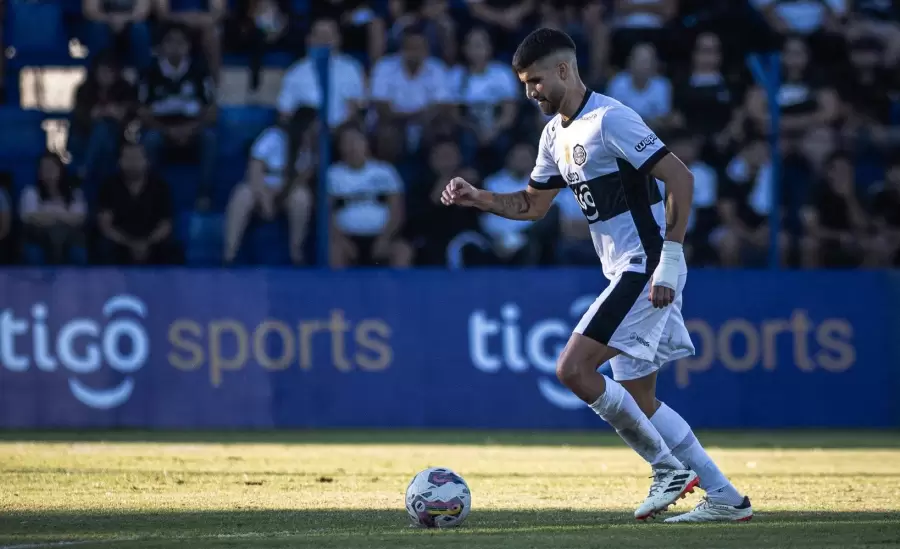 A Lisandro L�pez se lo disputan el Tomba y Belgrano.