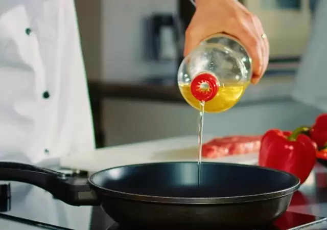 Reutilizar el aceite de cocina.