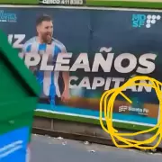 Amalia Granata y la pol�mica por los carteles para Lionel Messi en Santa Fe