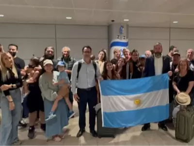 El operativo constaba de dos etapas coordinadas con un primer vuelo a Roma y el siguiente a la capital argentina.