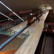 Nena fue arrollada por una formaci�n del subte y fue rescatada con vida