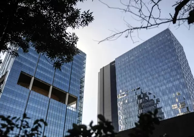 El edificio que provoca molestias auditivas a los vecinos. (Foto: web)