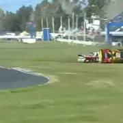 El video del terrible accidente del hijo de Gur� Mart�nez: su camioneta qued� desintegrada