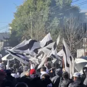 Repudiables actos de antisemitismo de los hinchas de All Boys contra los de Atlanta