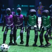 Robots humanoides: el f�tbol rob�tico de China que es dirigido con IA