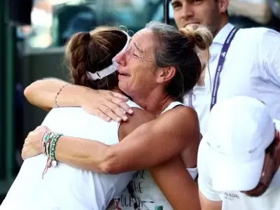 El emotivo abrazo de Solana junto a su madre